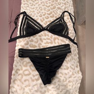 Beach Bunny Bikini Black Top-S Bottom-M